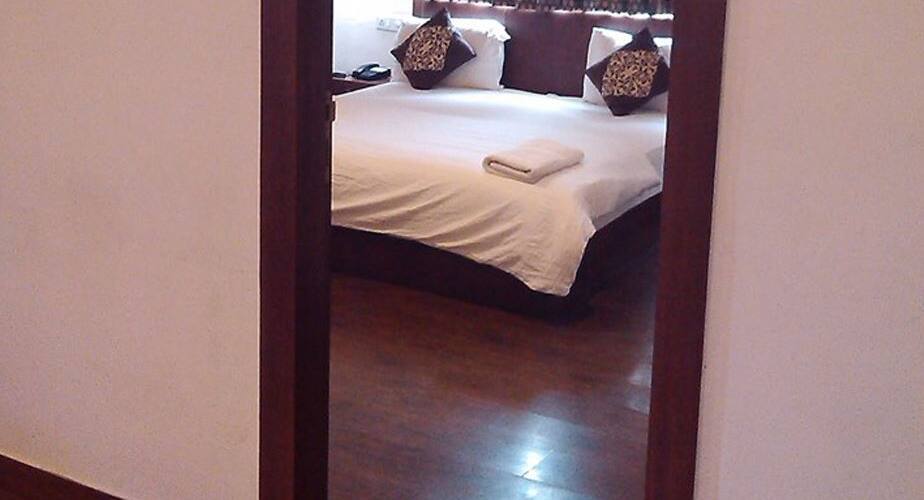 18 Square Lake View Boutique, Hyderabad 5